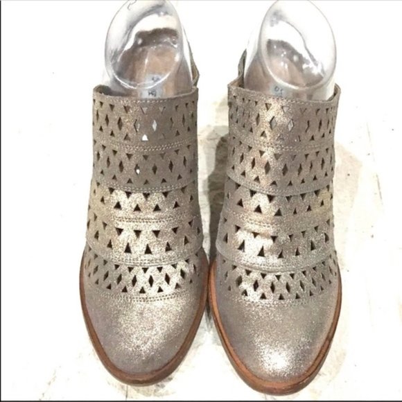 Steve Madden Gold Dust Harmony Stacked Heel Mule - Picture 4 of 10